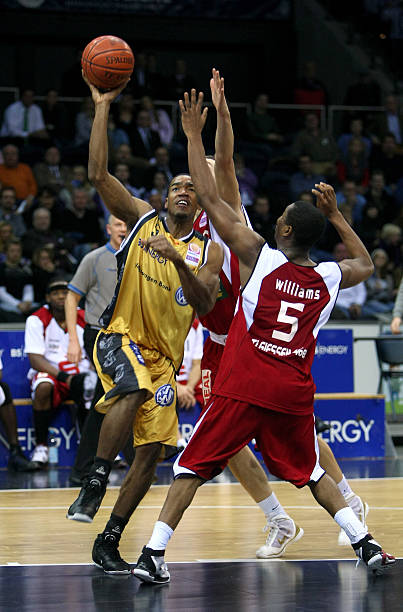 防守完成的 防守完成的