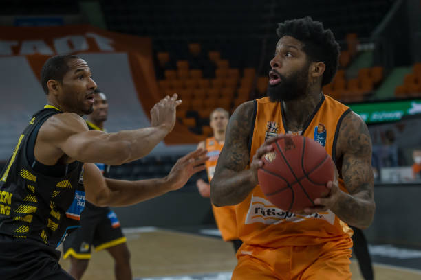 周薪30万 周薪30万