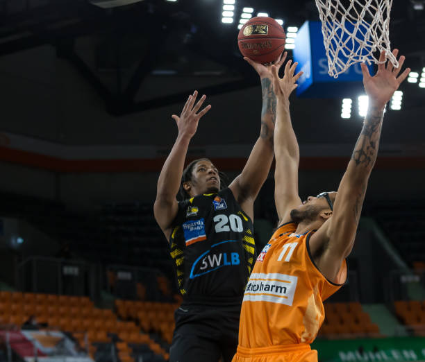 她个人努力 她个人努力